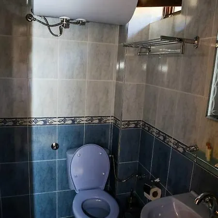 делчовски 3*