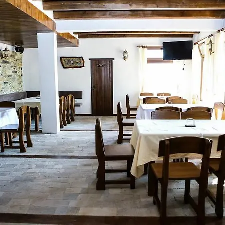 فندق Delchovski 3*