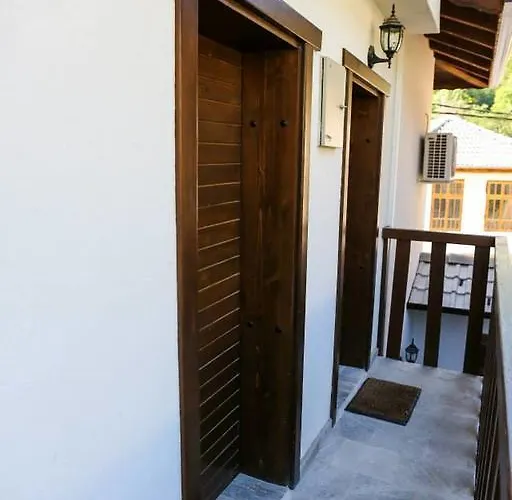 Хотел делчовски